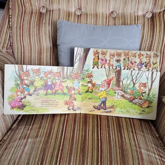 VTG Book "Ten Little Foxes" London Woodland Whimsical Animals OLD Hardboard Bird - Picture 2 of 16